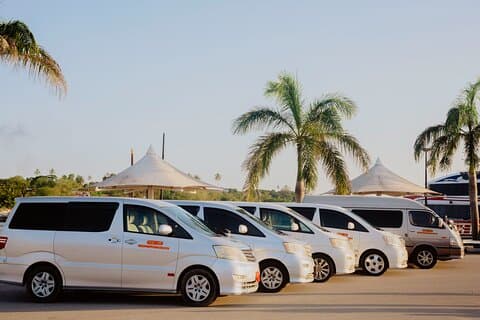 Transfers privados do aeroporto para Stone Town e além