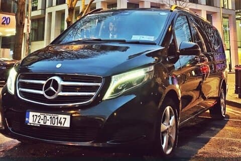 モヘルの断崖へのエグゼクティブリムジンプライベート日帰りツアー