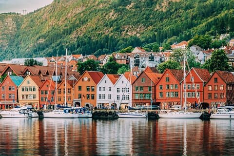 Bergen Evolution Private Driving Tour: Jernalder til moderne liv