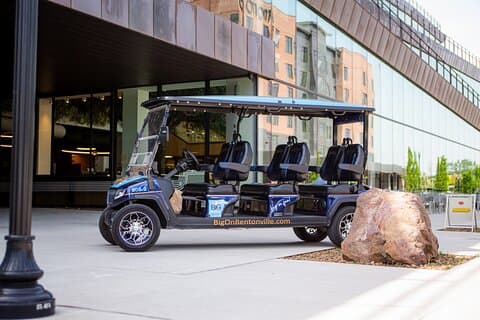 Private Golf Cart Tour door Bentonville
