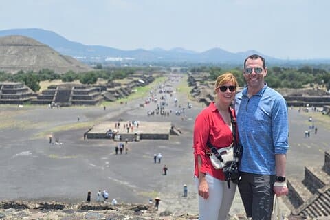 Private tour EN Teotihuacan with Pyramid Ascent and Breakfast