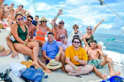 Catamaran Isla Mujeres, Beach Club et boissons de Puerto Morelos