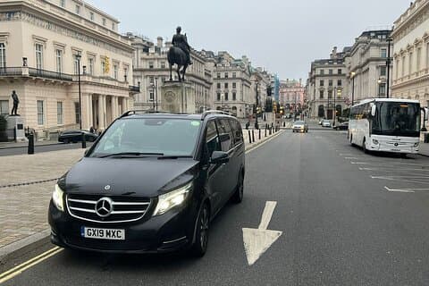 Heathrow Airport to/from London - Private with Meet & Greet