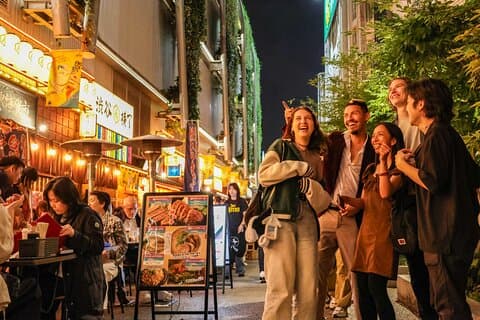 Shibuya Local Bar Crawl – Cibo e bevande inclusi