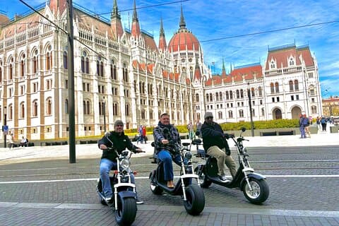 Monster Bike Sightseeing Tour – Città di Budapest su rulli elettrici