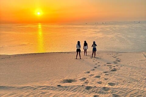 Camel Ride and Breakfast at Doha's Sunrise Desert Safari