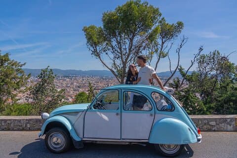 Tour Marsiglia highlights by private vintage Citroen