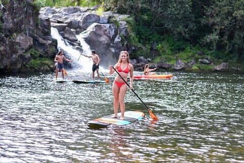 Umauma Falls privat vattenfall och flod simma