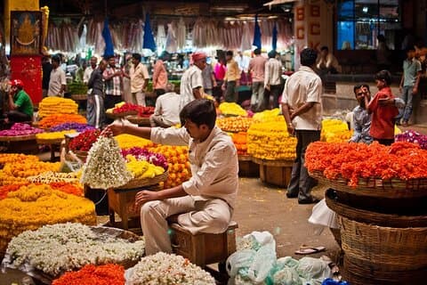 Visita serale a piedi della città di Bangalore e visita del mercato