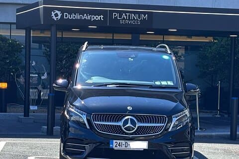 Privat transport / Transport / Chauffeured Private Tour Irland