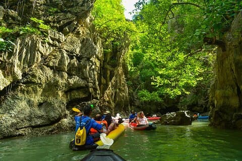 Tour en canoa por la bahía de Phuket James Bond y Phang Nga