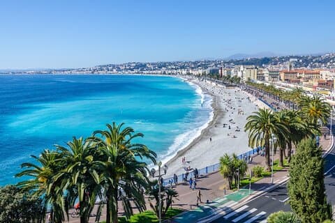 Privat enkelvägstransfer från Cannes till Nice, 2 timmars stopp i Antibes
