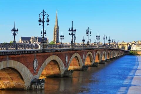 Le Verdon Port to Bordeaux: Culture, Wine & Highlights Shore Trip