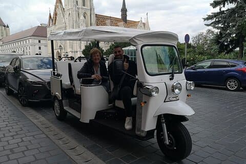 Private Sightseeing Tour using Electric Tuk Tuk Ride in Budapest