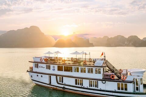 4 dage 3 nætter Private Cruise Adventure gennem Bai Tu Long Bay