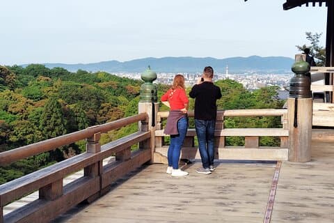 Kyoto: Sonnenaufgang Serenity im Sacred Kiyomizu-dera Tempel