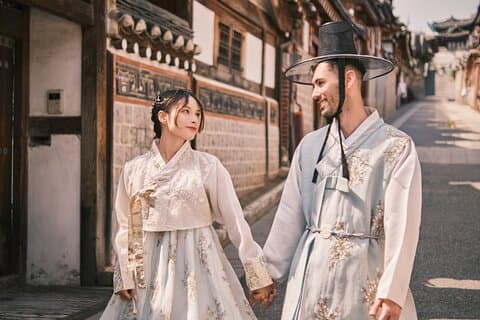 Sesión de fotos de Hanbok y tour de historia en el Palacio Gyeongbokgung