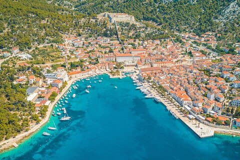 Privat bådtur Hvar Brac og Pakleni øerne