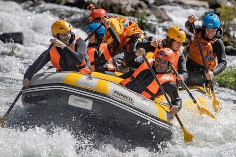Desde Oporto, ¡aventúrate a practicar rafting en las salvajes aguas de la Paiva!