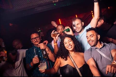 Mehr als ein Kneipenkrabbeln : Ein authentisches Nachterlebnis in Rio