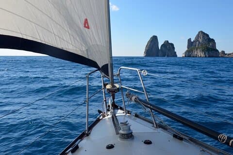 Voyage privé en voilier le long de Capri et de la côte de Sorrente