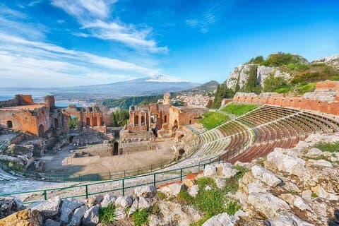 Taormina on Your Own: Private Round-Trip Transfer Messina Port