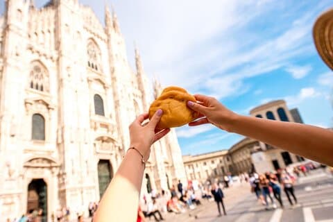 Rondleiding door Milaan Street Food met kleine groep in Brera met proeverijen
