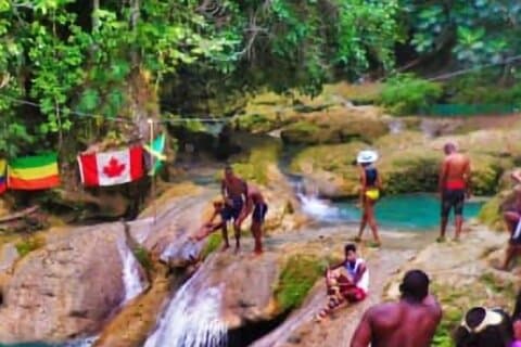 Blue hole Tour Ocho Rios vanuit Montego Bay/Falmouth/Ocho Rios