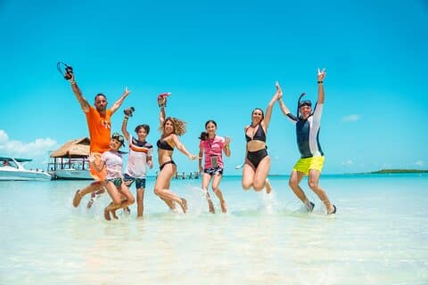 Fuga privata: Isla Contoy & Isla Mujeres con snorkeling