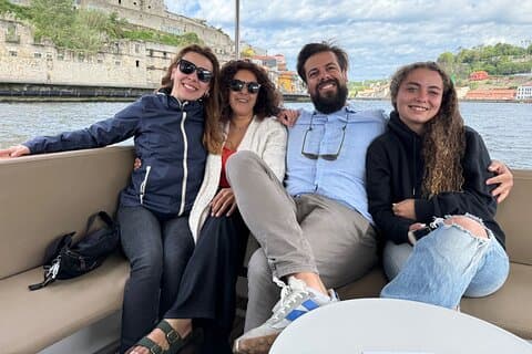 Porto: 6 bridges tour, Douro river with 4 Port Wine tasting