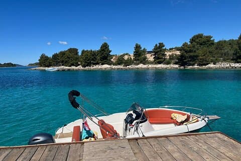 Tour por la Laguna Azul y Bahías Ocultas