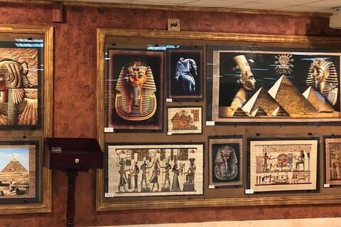 Auténtica Artesanía de El Cairo : Papiro, Perfumes, Algodón & Cartuja