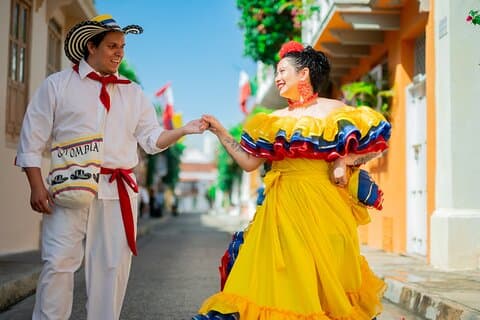 Cultural Photo Experience in Cartagena with Traditional Attire
