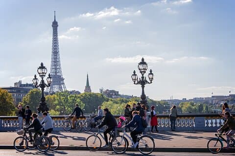 Esplora Parigi con un comodo giro in bicicletta