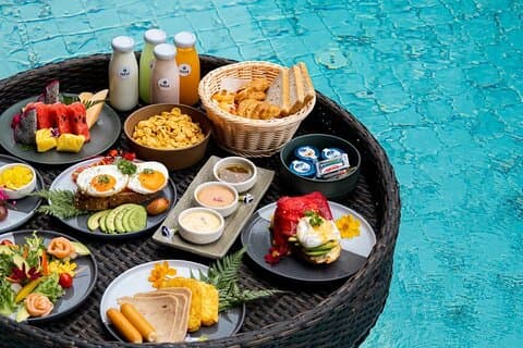 The Floating Feast Uma experiência de brunch luxuosa