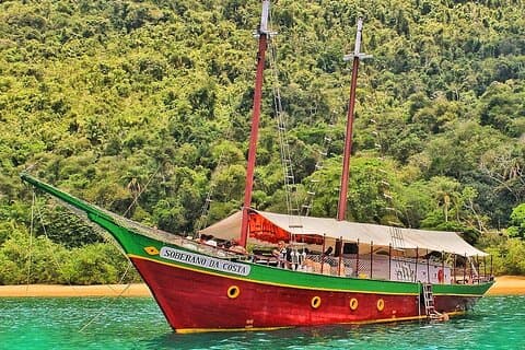 Meraviglioso viaggio in goletta sul Soberano da Costa a Paraty.