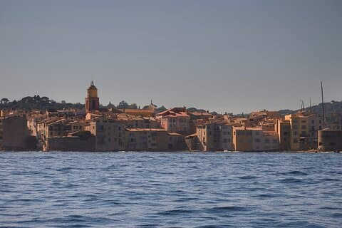 Excursion privée de luxe et culture à Saint-Tropez au départ de Nice