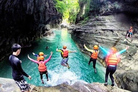 Oslob Whalesark, Sumilon Island, Kawasan Falls und Zipline PRIVAT