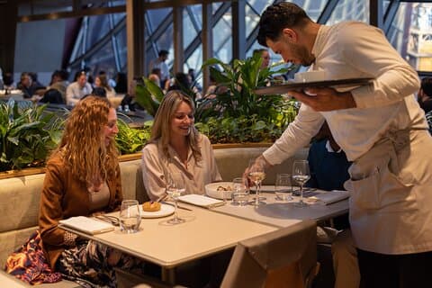 Dîner en début de soirée à la brasserie Madame de la Tour Eiffel