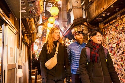 Tour histórico y a pie por las calles Shinjuku de Tokio