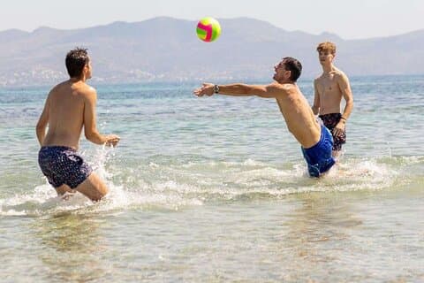 Tour in crociera a nuoto di un'intera giornata ad Agistri, Moni ed Egina