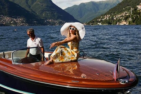 Tour privado en barco de 2 horas por el lago de Como
