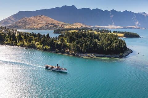 Tour en crucero y vino por Queenstown - 90 min TSS Earnslaw & 3 bodegas