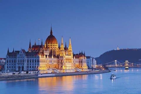 Königliche Route VIP Reise von Wien nach Bratislava und Budapest
