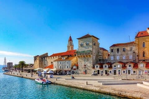 Visita privada ao Parque Nacional de Krka e Cidade Velha de Trogir