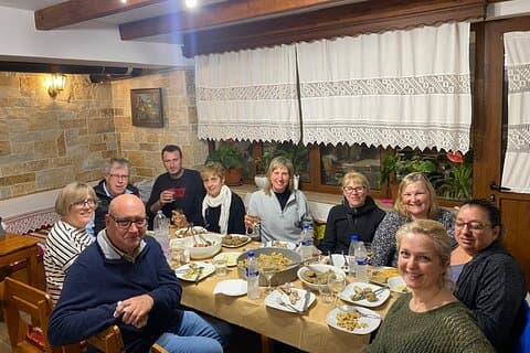 Authentieke Albanese kookles in Gjirokaster met evisum