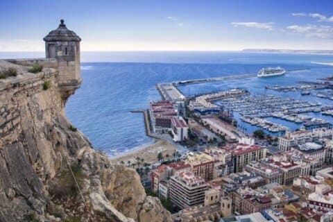 Alicante; Burg Santa Bárbara (Eintritt frei) und Flamenco-Show