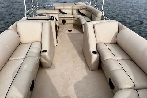 Location de bateaux Ponton de luxe