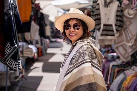 Vive Otavalo... Todo el día entre montañas, artesanías y cultura