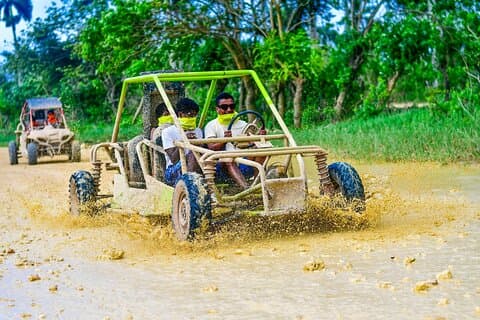 Aventura en ATV Buggy a la Playa Macao y Cueva del Agua en Punta Cana